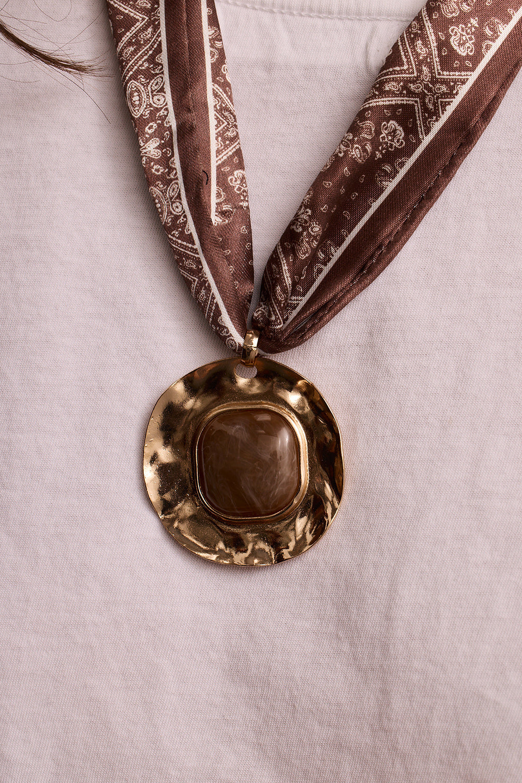 Abigail Gold Pendant Scarf Necklace