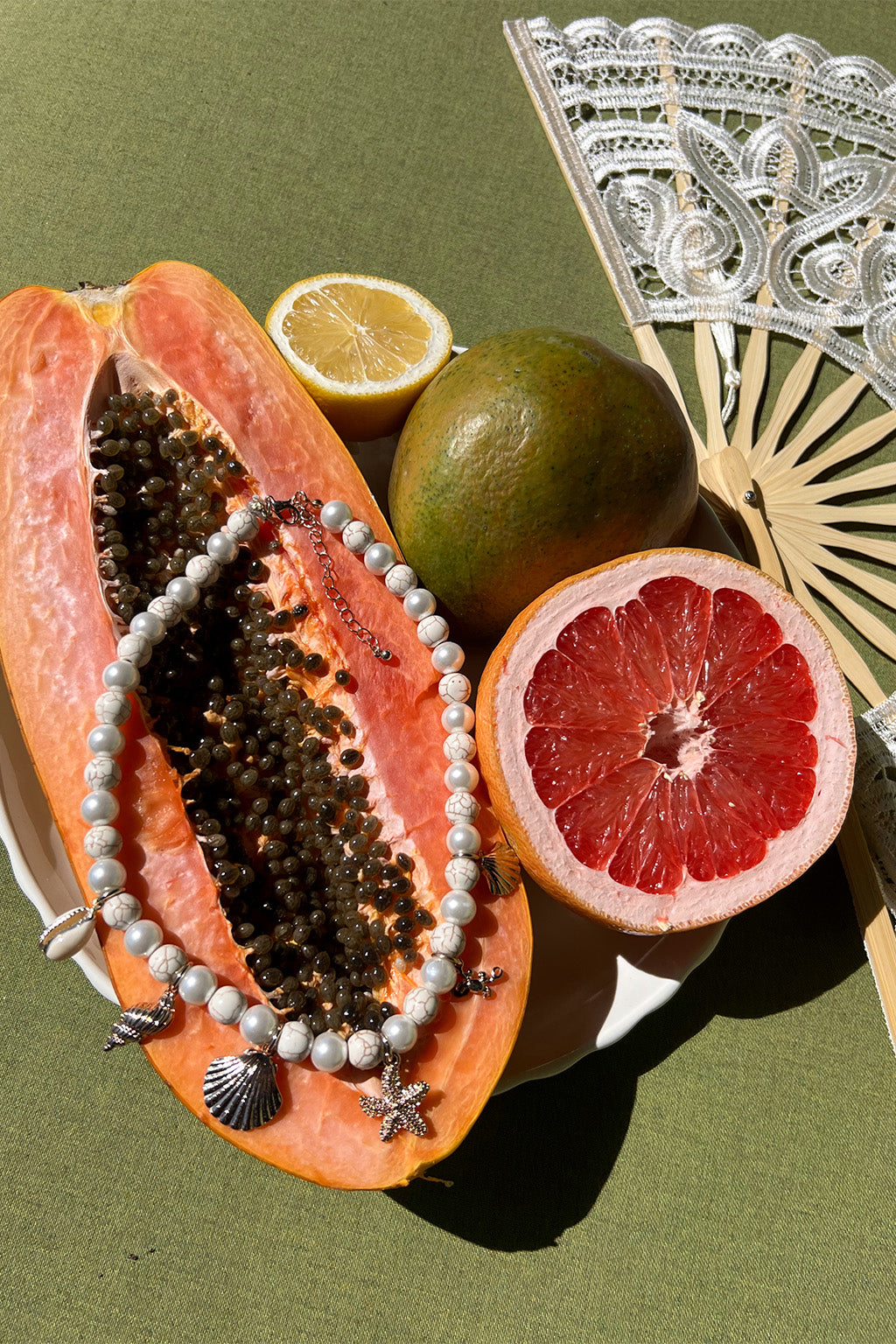 Necklace with refined detailing and an elegant finish.