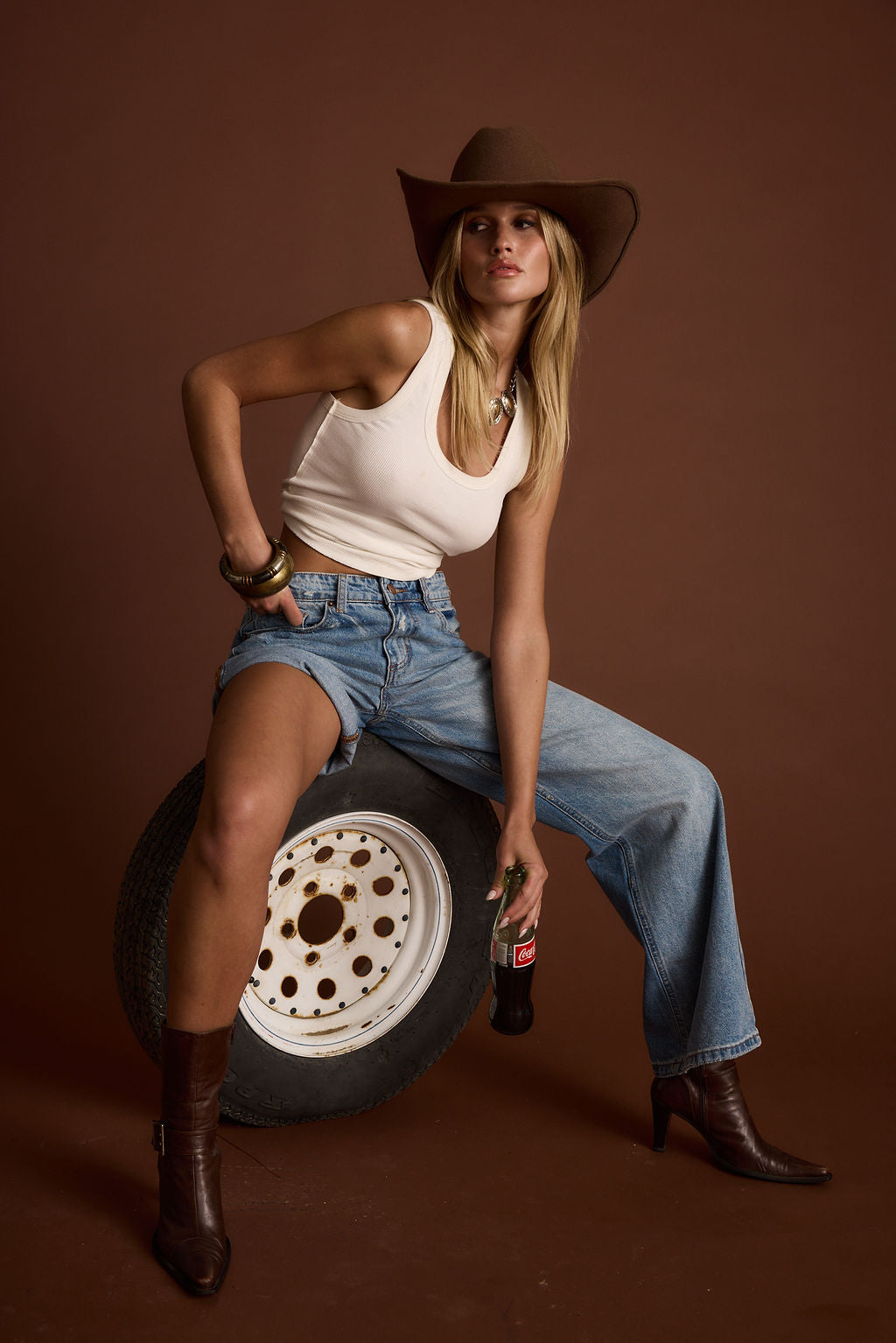 one leg jeans, one-leg trousers, one-leg jeans, one-legged pants women, asymmetrical fashion pants, avant garde trousers, festival pants unique leg, trendy one leg pants 2025