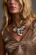 Silver necklace with refined detailing and an elegant finish.