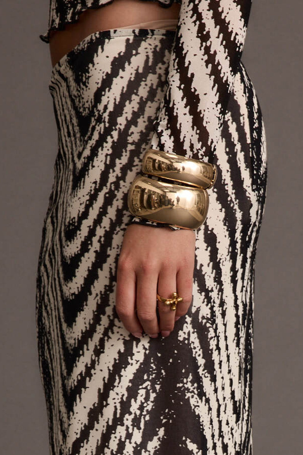 Runyon Set of 2 Gold Cuff Bangles