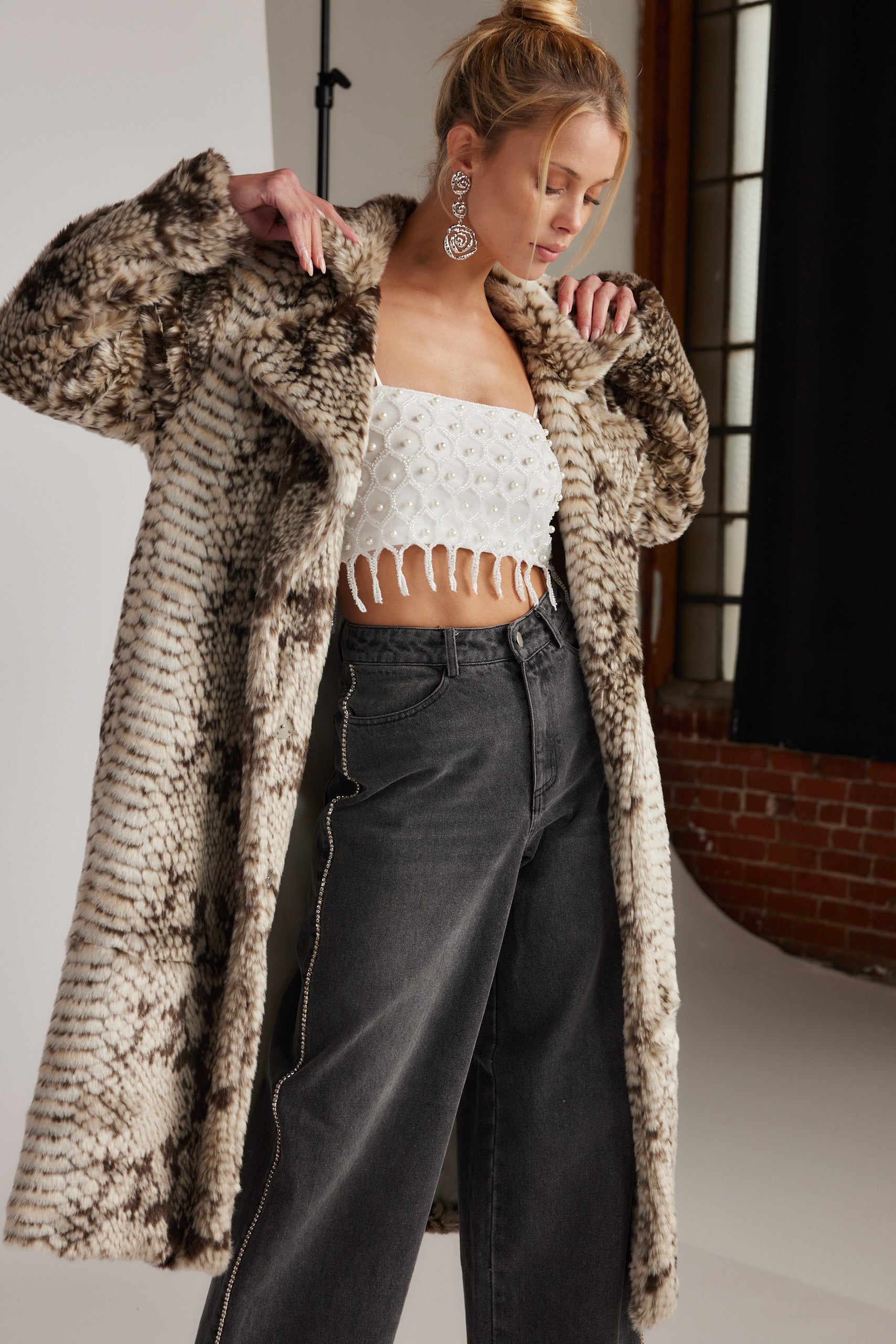 The Faux fur jacket - The real queen of the Season - Tieapart Blog