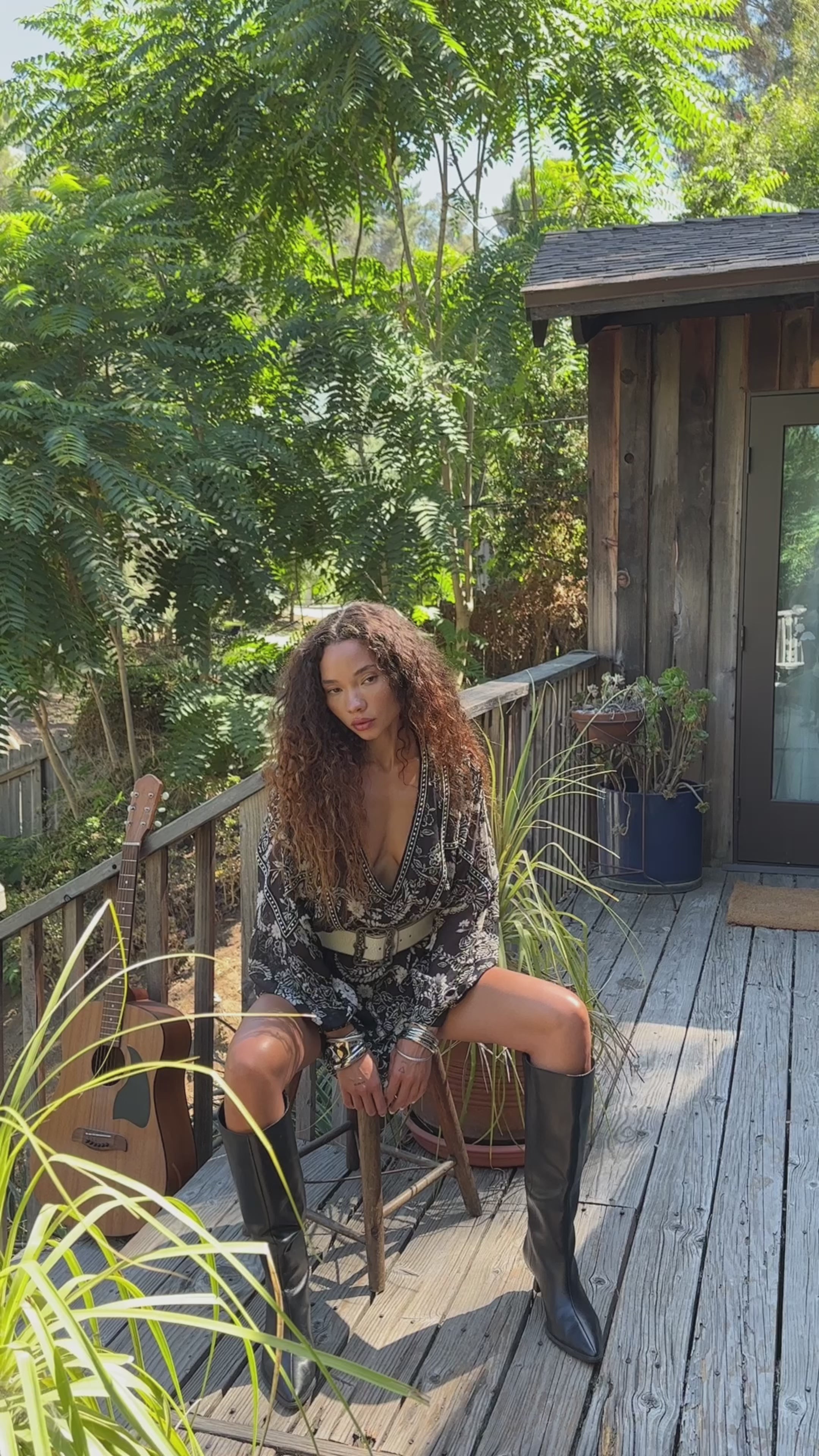 Donna Black And White Floral Mini Dress