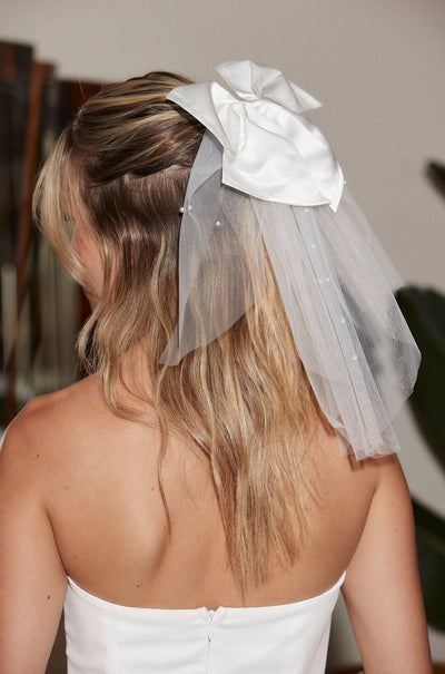 Couture White Bow Veil